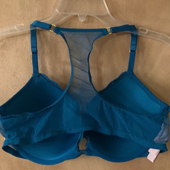 Victoria’s Secret - teal, mesh razor back bra w/animal print - Picture 6 of 9